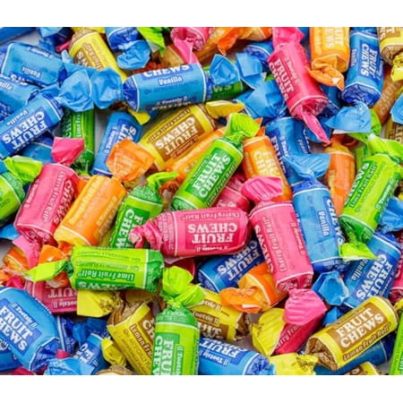 TOOTSIE ROLL FRUIT CHEWS Candy 2 lb - Bulk Candies Bag, Soft Fruity Candy, 5 Assorted Flavors, Gluten Peanut Free, Individually Wrapped (136 Pieces)