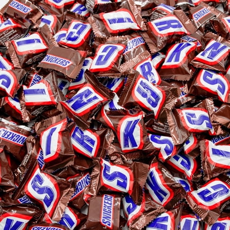 SNICKERS MINIS Milk Chocolate Candy Bars 1 lb - Bulk Bag, Bite Size, Roasted Peanuts & Nougat & Caramel, Individually Wrapped (55 Pieces)